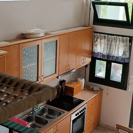 Seaside 2 Apartment Emborios