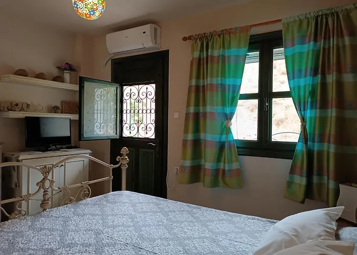 Seaside 2 شقة Emborios